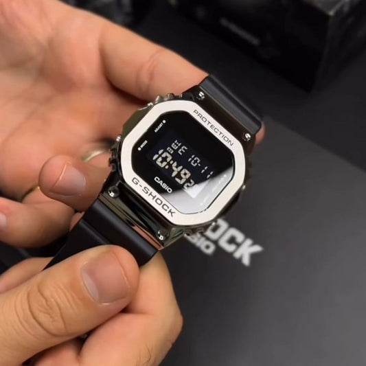 DW 5600 METAL G SHOCK